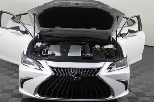 2022 Lexus ES 350 Base
