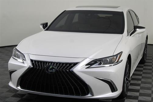 2022 Lexus ES 350 Base