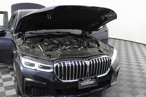 2021 BMW 750 i xDrive