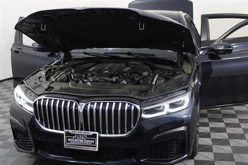 2021 BMW 750 i xDrive