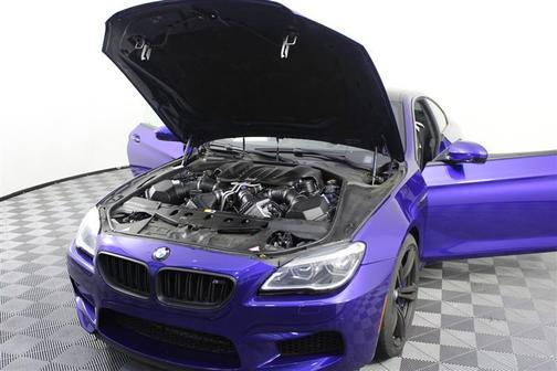 Imperial Blue Metallic 2016 BMW M6 Base
