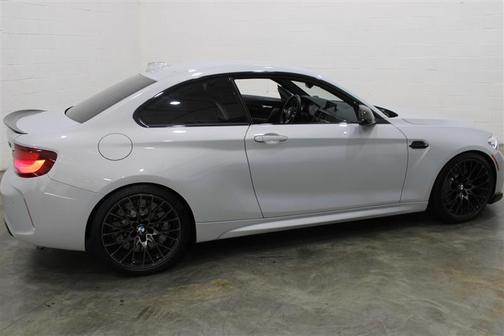 Photo 5 of 32 of 2021 BMW M2 Competition