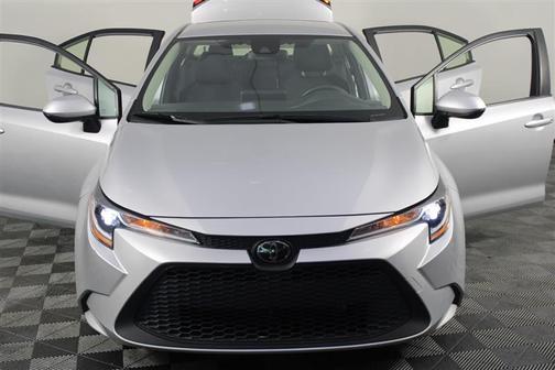 Classic Silver Metallic 2022 Toyota Corolla LE
