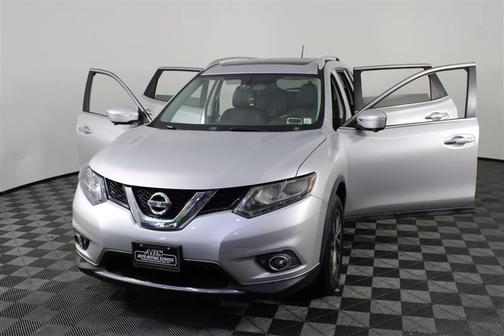 Brilliant Silver 2015 Nissan Rogue SL