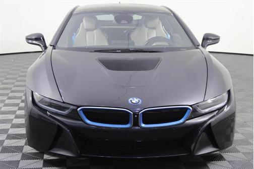2015 BMW i8 PURE IMPULSE WORLD