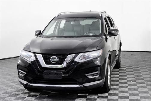 Magnetic Black 2018 Nissan Rogue SV