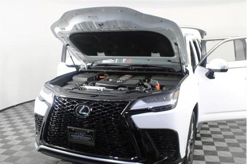 2025 Lexus LX 700h F SPORT
