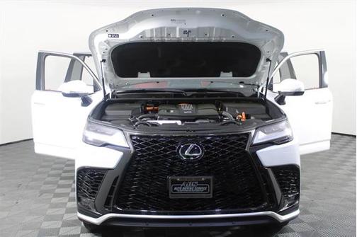 2025 Lexus LX 700h F SPORT