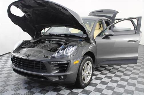 2017 Porsche Macan Base