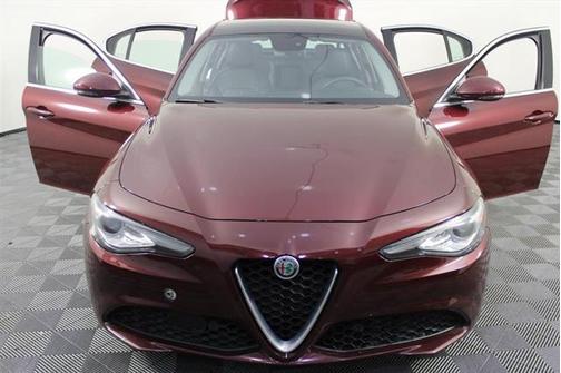 2017 Alfa Romeo Giulia Base