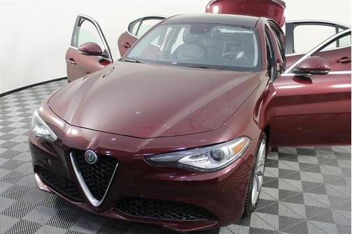 2017 Alfa Romeo Giulia Base