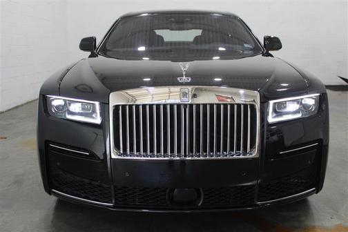 Photo 2 of 32 of 2021 Rolls-Royce Ghost