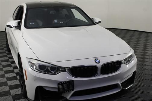 Alpine White 2015 BMW M4 Base