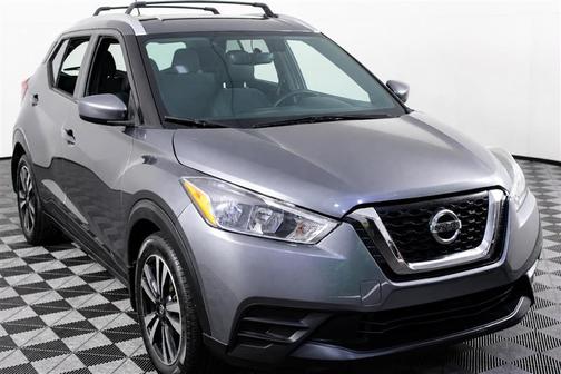 Gun Metallic 2019 Nissan Kicks SV