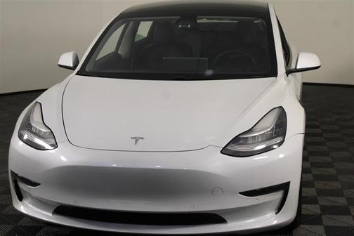 Pearl White Multi-Coat 2021 Tesla Model 3 Standard Range Plus
