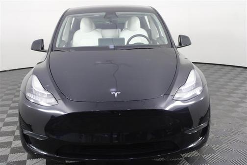 2022 Tesla Model Y Long Range Dual Motor All-Wheel Drive