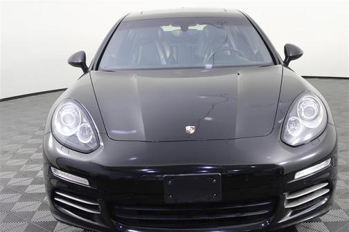 2014 Porsche Panamera 4S Executive