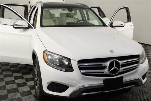 Polar White 2016 Mercedes-Benz GLC 300 4MATIC
