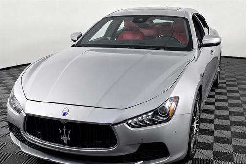 Bianco Alpi Pearlescent 2017 Maserati Ghibli S Q4