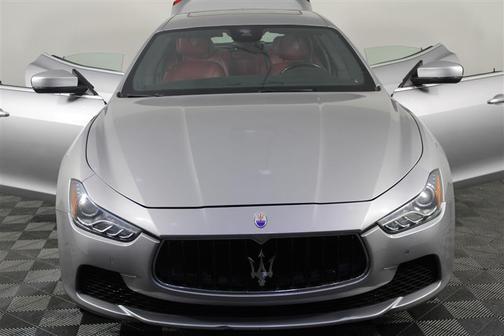 Bianco Alpi Pearlescent 2017 Maserati Ghibli S Q4
