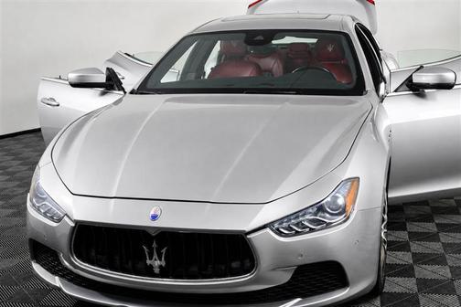 Bianco Alpi Pearlescent 2017 Maserati Ghibli S Q4