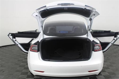 Pearl White Multi-Coat 2020 Tesla Model 3 Long Range