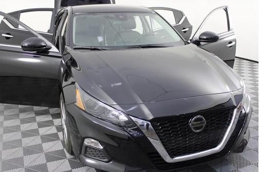 2022 Nissan Altima S FWD