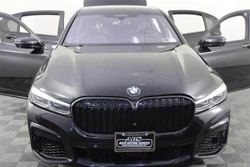 Jet Black 2020 BMW 750 i xDrive