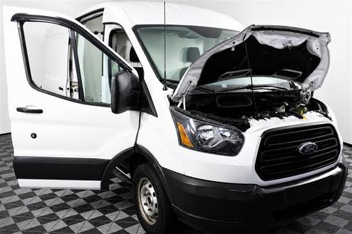 Oxford White 2015 Ford Transit-250 Base