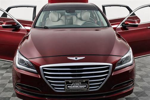 Pamplona Red 2015 Hyundai Genesis 3.8