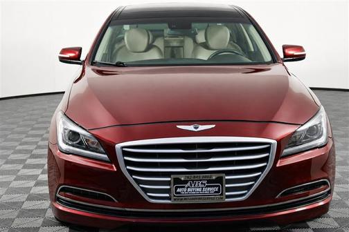 Pamplona Red 2015 Hyundai Genesis 3.8