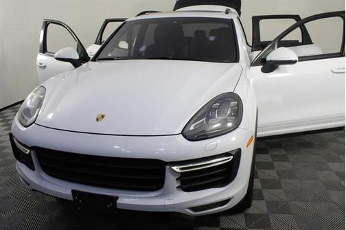 2015 Porsche Cayenne Turbo