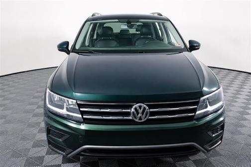 Dark Moss Green Metallic 2019 Volkswagen Tiguan 2.0T SE 4MOTION