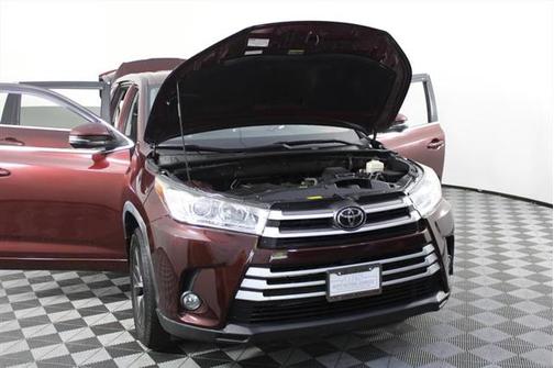 2017 Toyota Highlander LE