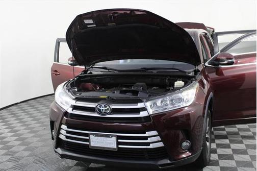 2017 Toyota Highlander LE