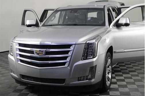 2017 Cadillac Escalade Luxury