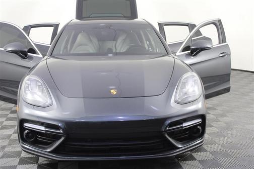 Chalk 2017 Porsche Panamera Turbo