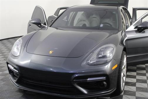 Chalk 2017 Porsche Panamera Turbo