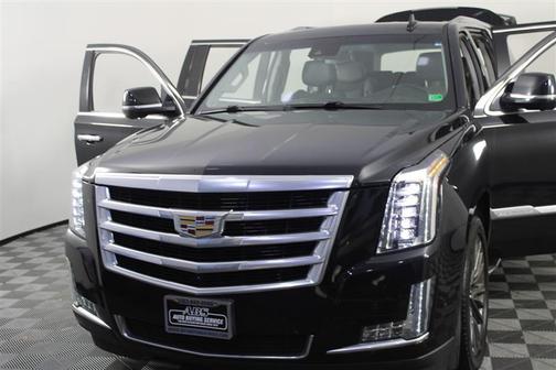 2018 Cadillac Escalade ESV Luxury