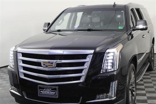 2018 Cadillac Escalade ESV Luxury