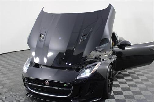 2016 Jaguar F-TYPE R