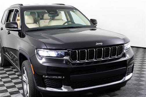 Diamond Black Crystal Pearlcoat 2022 Jeep Grand Cherokee L Limited