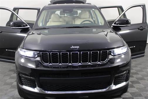 Diamond Black Crystal Pearlcoat 2022 Jeep Grand Cherokee L Limited