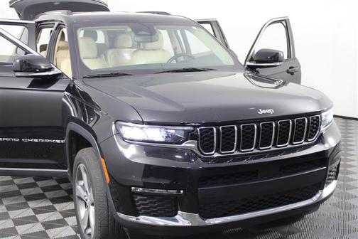 Diamond Black Crystal Pearlcoat 2022 Jeep Grand Cherokee L Limited