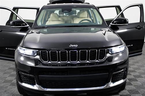 Diamond Black Crystal Pearlcoat 2022 Jeep Grand Cherokee L Limited