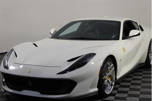2019 Ferrari 812 Superfast Base