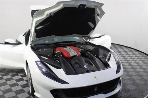 2019 Ferrari 812 Superfast Base