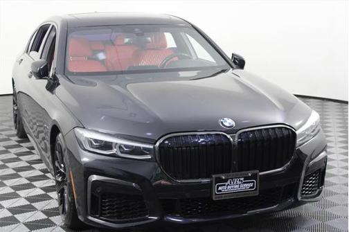 2022 BMW 740 i