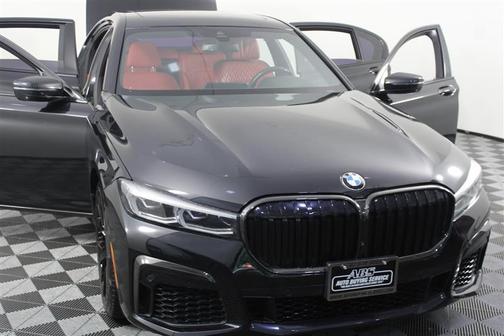 2022 BMW 740 i