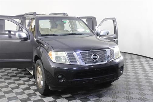 Black 2011 Nissan Pathfinder SV